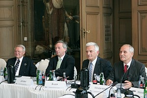 Jean-Claude Juncker beim Karlspreis Europa-Forum, (c) Stadt Aachen / Helmut Rüland
