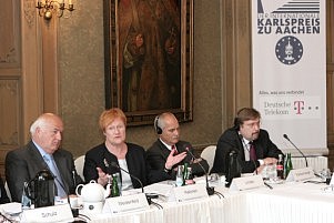 Die finnische Staatspräsidentin Tarja Halonen beim Karlspreis Europa-Forum, (c) Stadt Aachen / Helmut Rüland