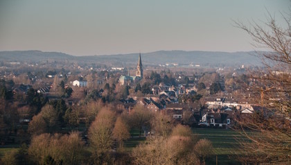 Erhöhter Ausblick über Eilendorf, die Häuser, Kirche, Bäume