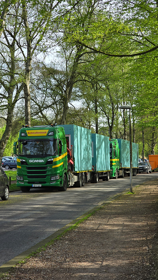 04 die Container kommen