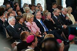 Ex-Finanzminister Theo Waigel, Innenminister Otto Schily, Gesundheitsministerin Ulla Schmidt und weitere Gäste aus Politik und Gesellschaft kamen zur Karlspreisverleihung nach Aachen, (c) Stadt Aachen / Andreas Herrmann