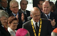 Giscard d'Estaing mit Oberbürgermeister Dr. Jürgen Linden